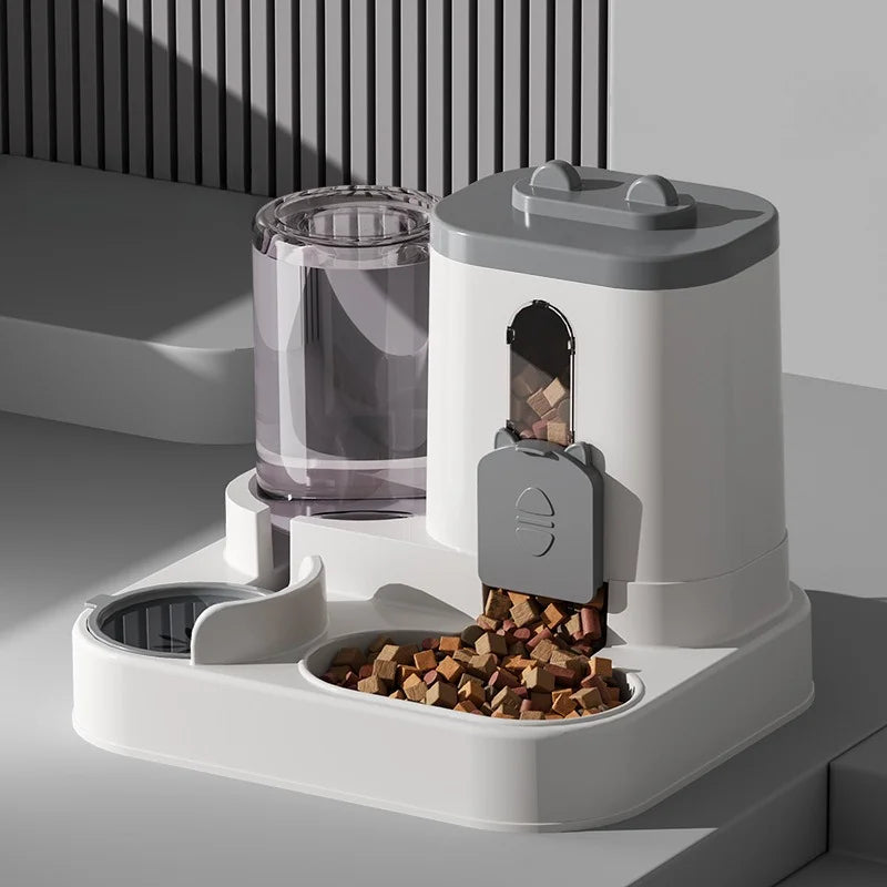 Distributeur d'eau et nourriture avec conception anti-déversement pour animaux de compagnie