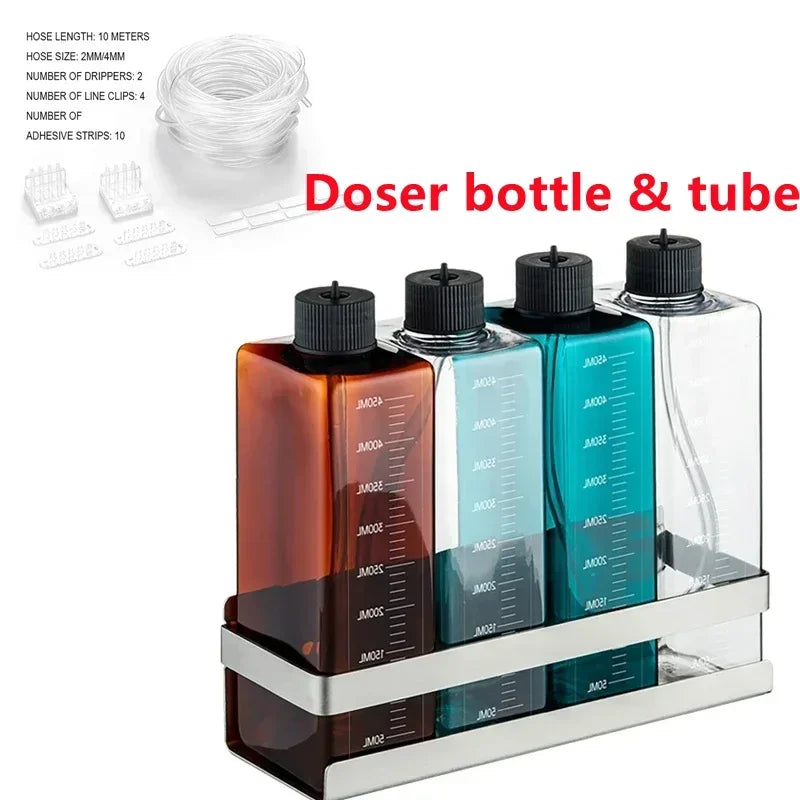 Pompe doseuse pour aquarium. Conteneur de liquide