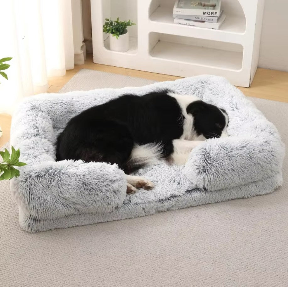 Grand lit canapé pour chien en peluche avec mousse mémoire de forme