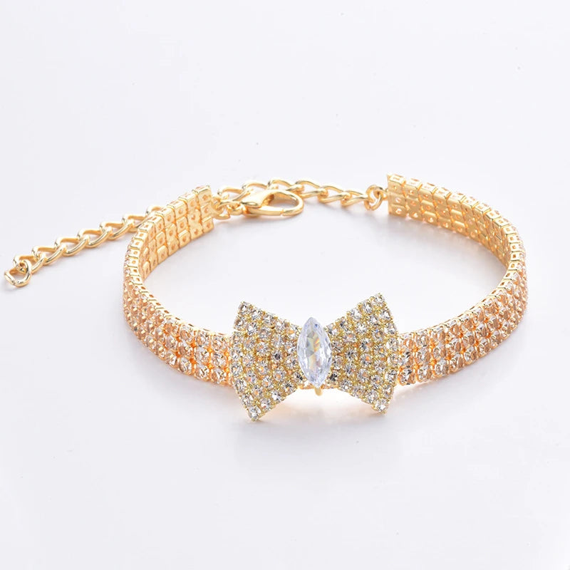 Collier strass nœud papillon luxueux pour chat